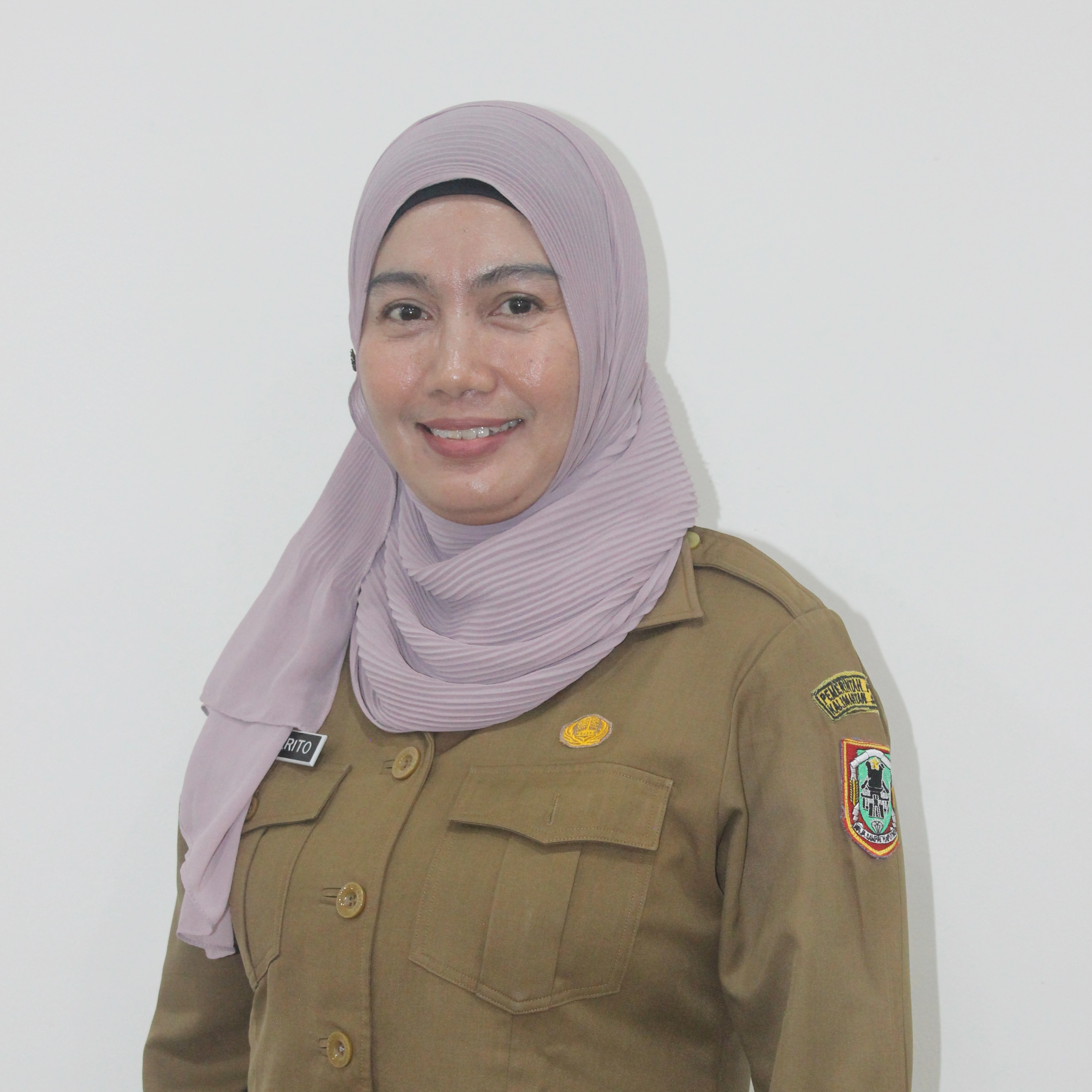 Yuni Indriaswary Barito, S.H., M.H